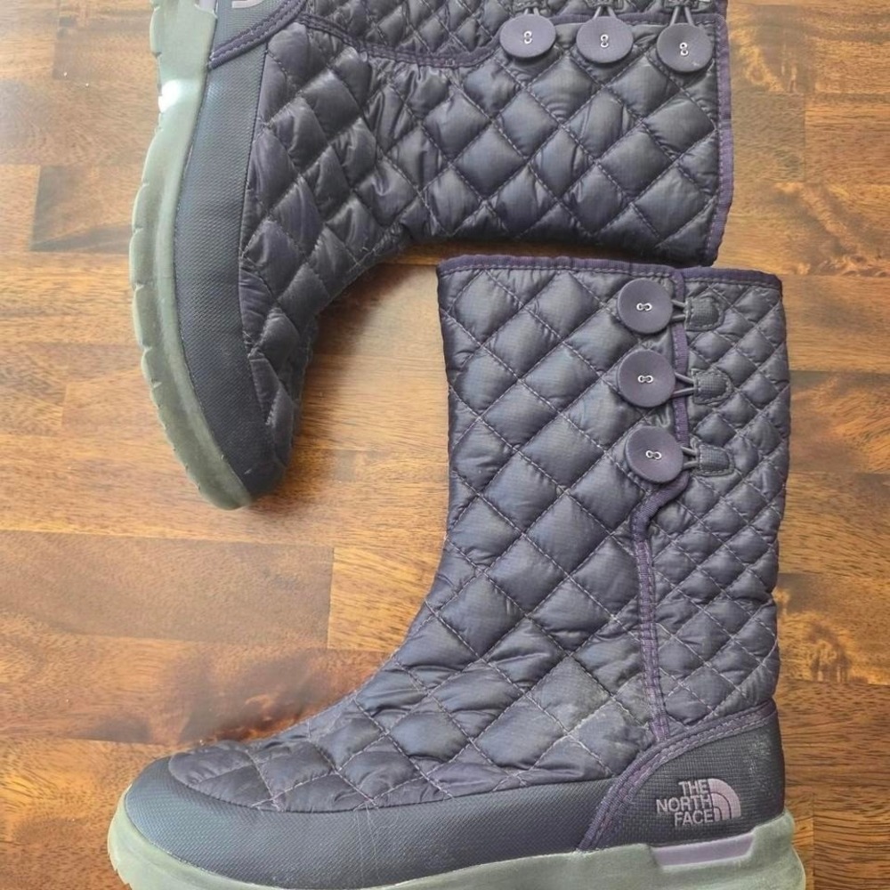 The North Face purple snow boots size 7 hiking skiing‎ outdoors